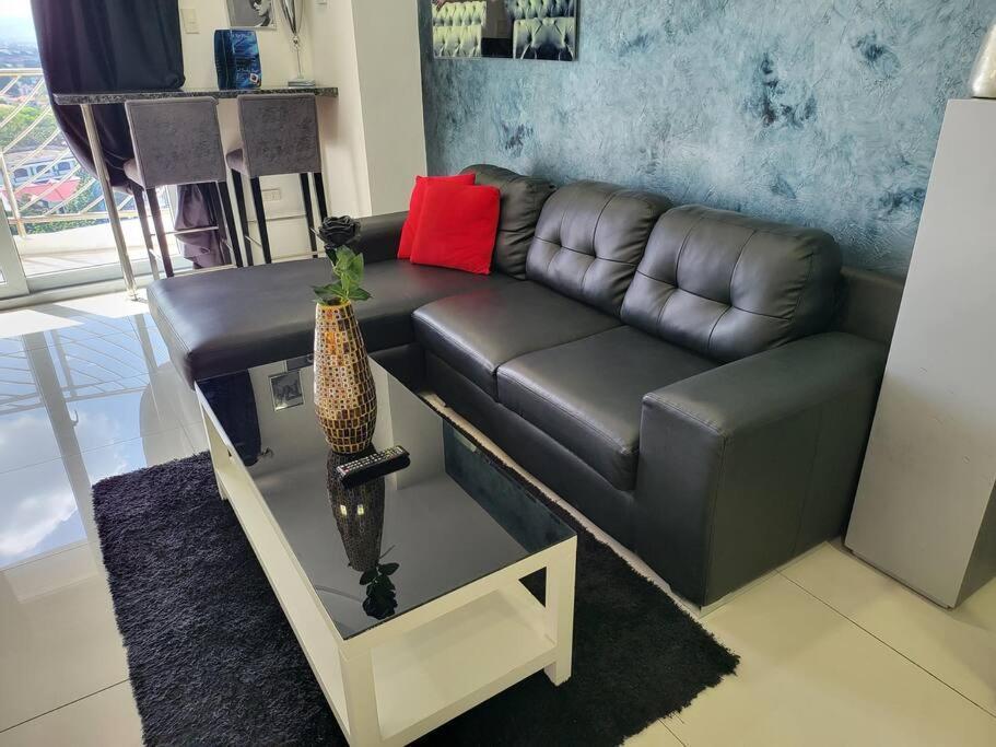 Kandi Tower 3, Premium 1Br With 2Cr & 2 Balcony. Angeles Eksteriør billede