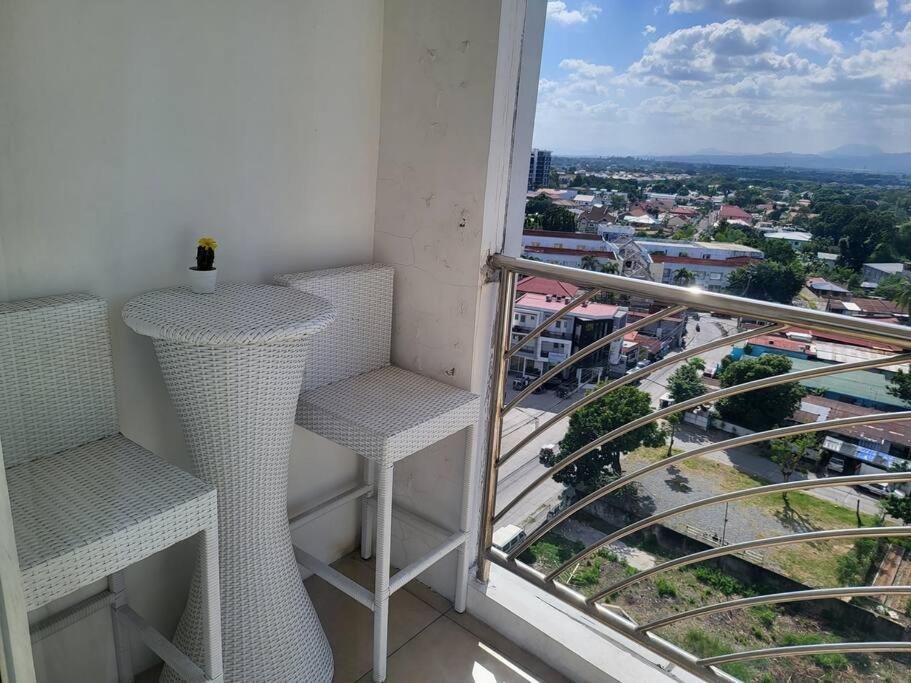 Kandi Tower 3, Premium 1Br With 2Cr & 2 Balcony. Angeles Eksteriør billede